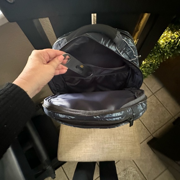 Corona Backpack - Picture 3 of 5